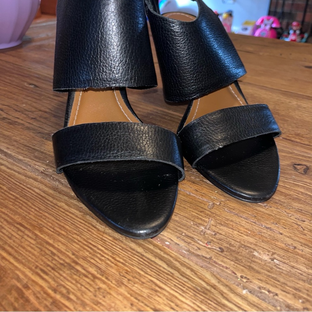 Ateliers Leather Sandals with Patterned Block Heel Sandals - Picture 5 of 10